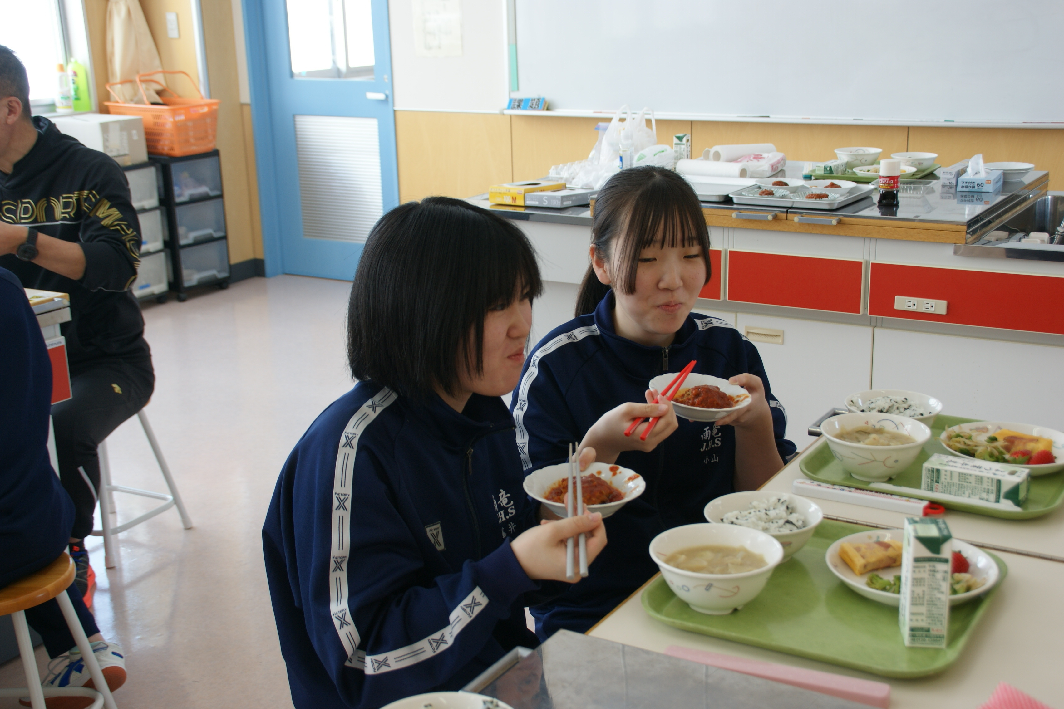 おいしく食べている様子