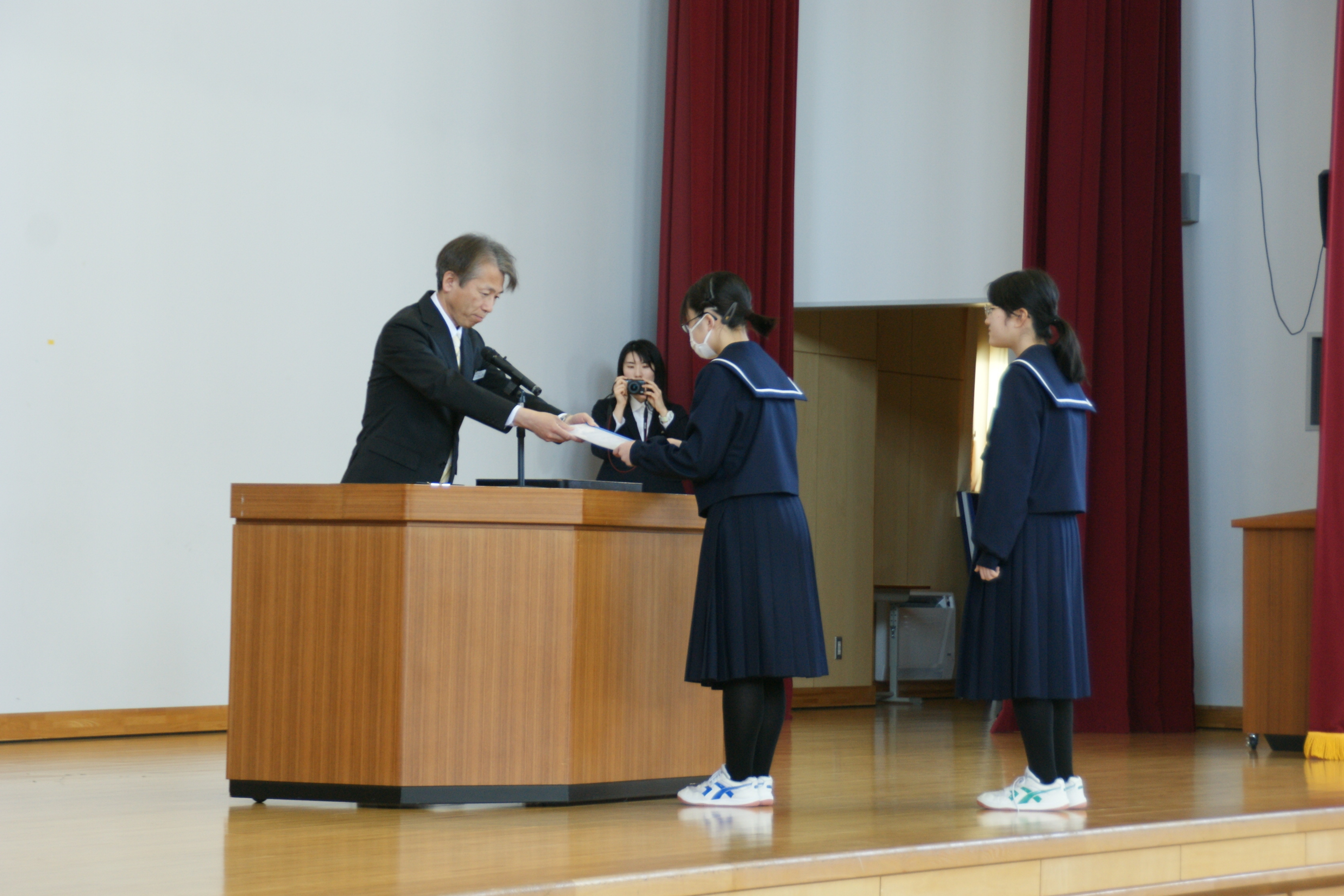 修了証の受け取り