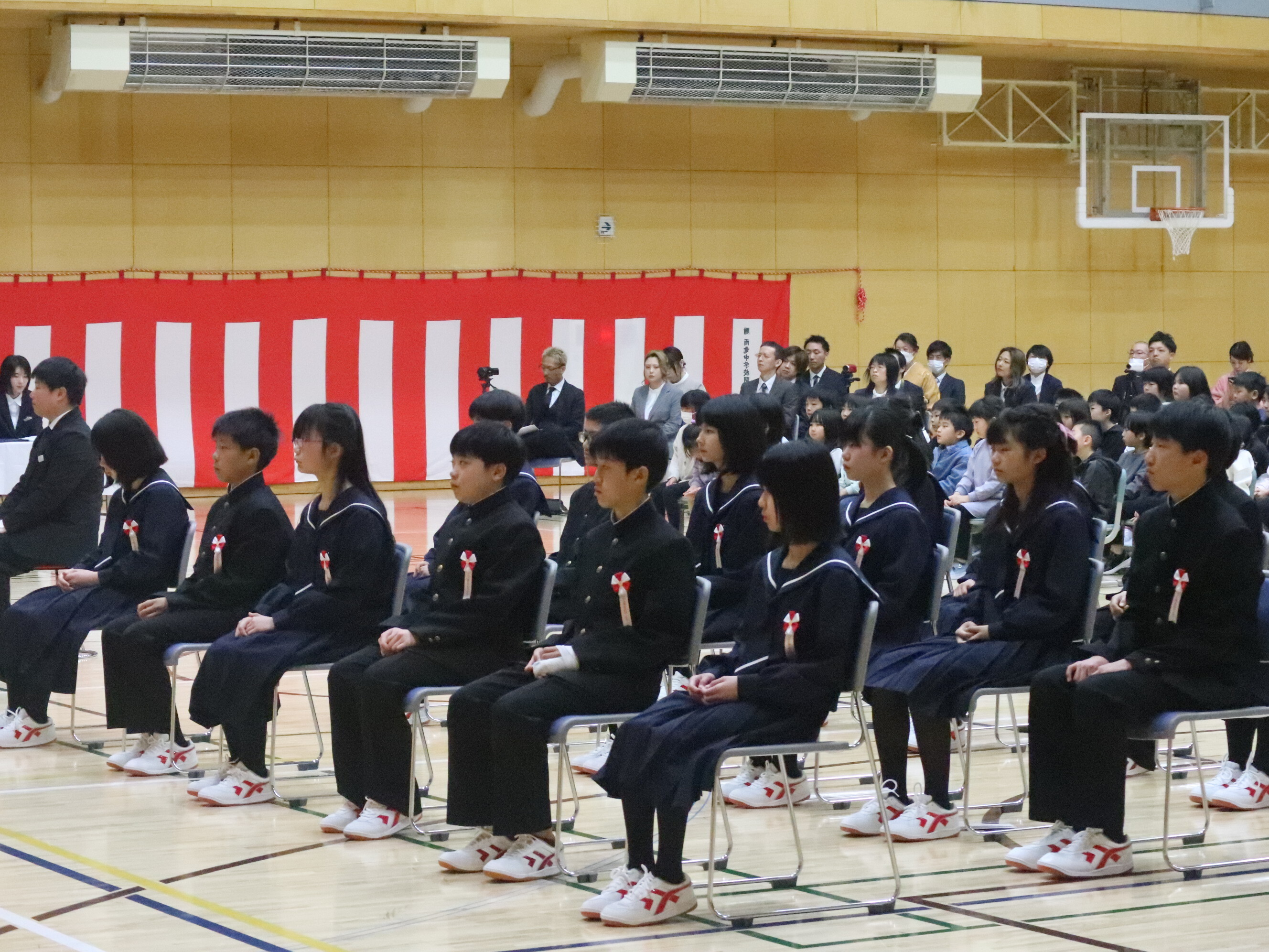 合同入学式での1年生の様子