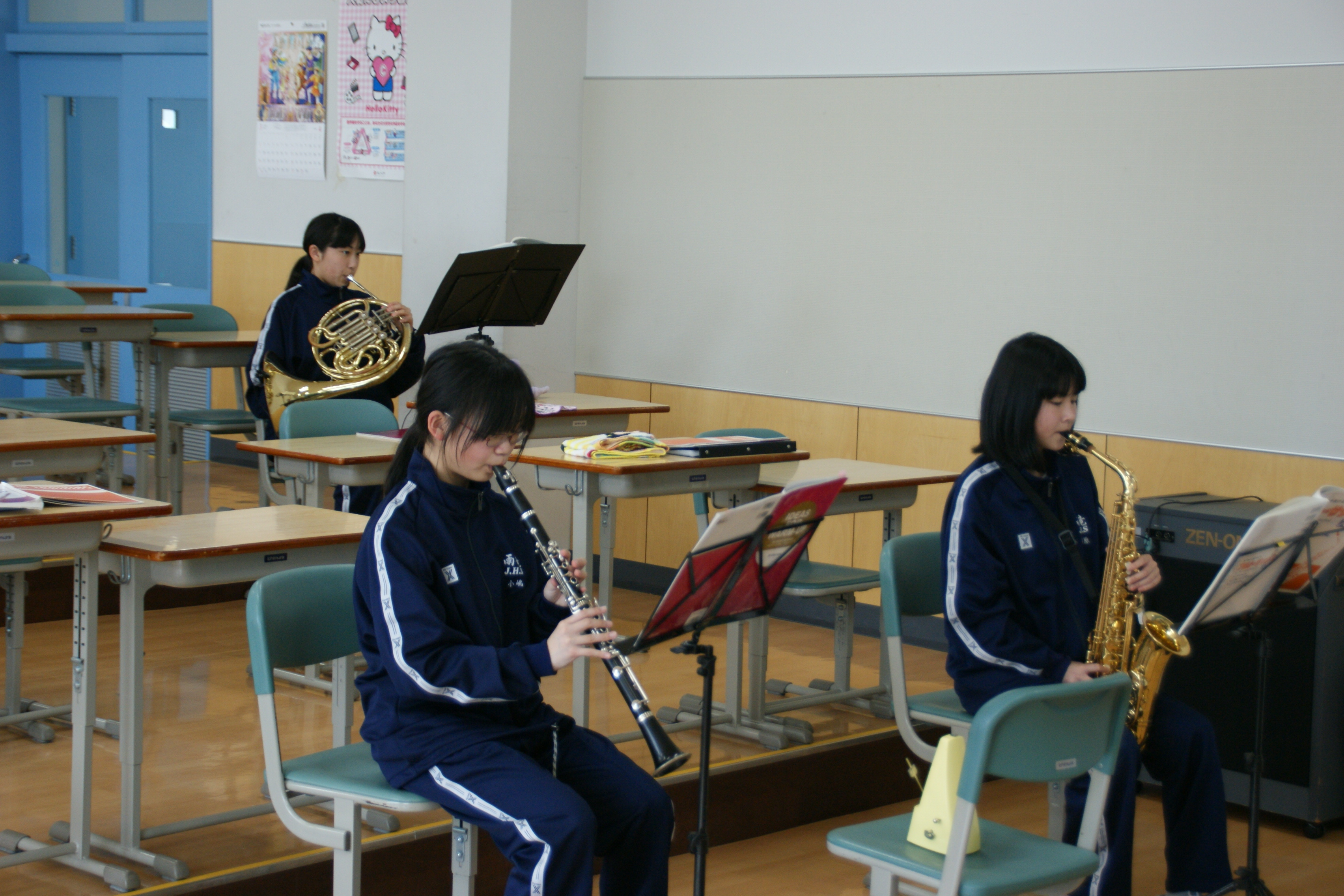基礎練習に励む1年生