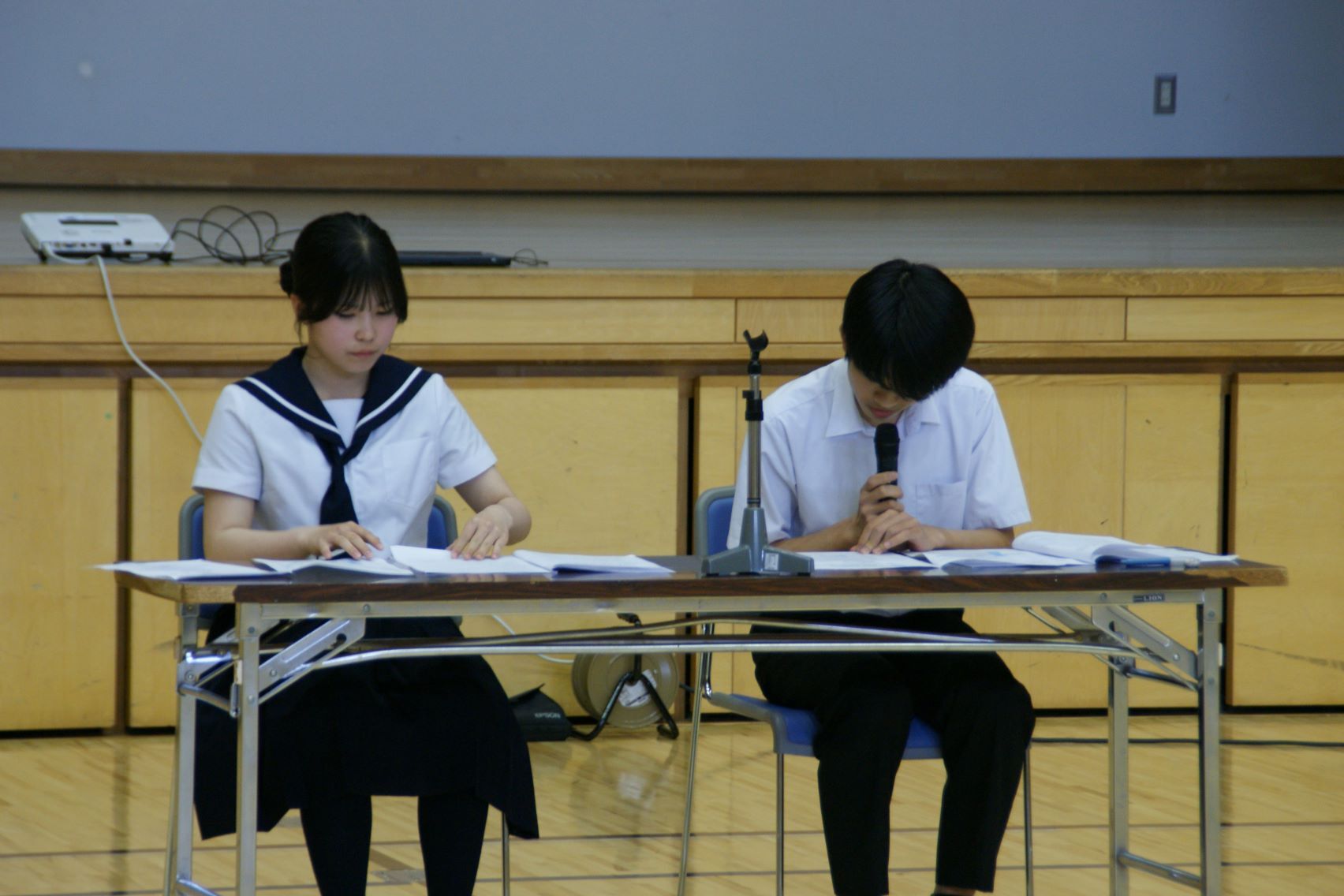 生徒大会の議長を務めてくれた2名.JPG