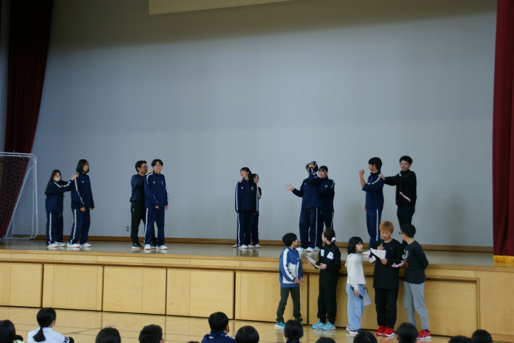 中学校生徒会がルール説明のお手伝い.JPG