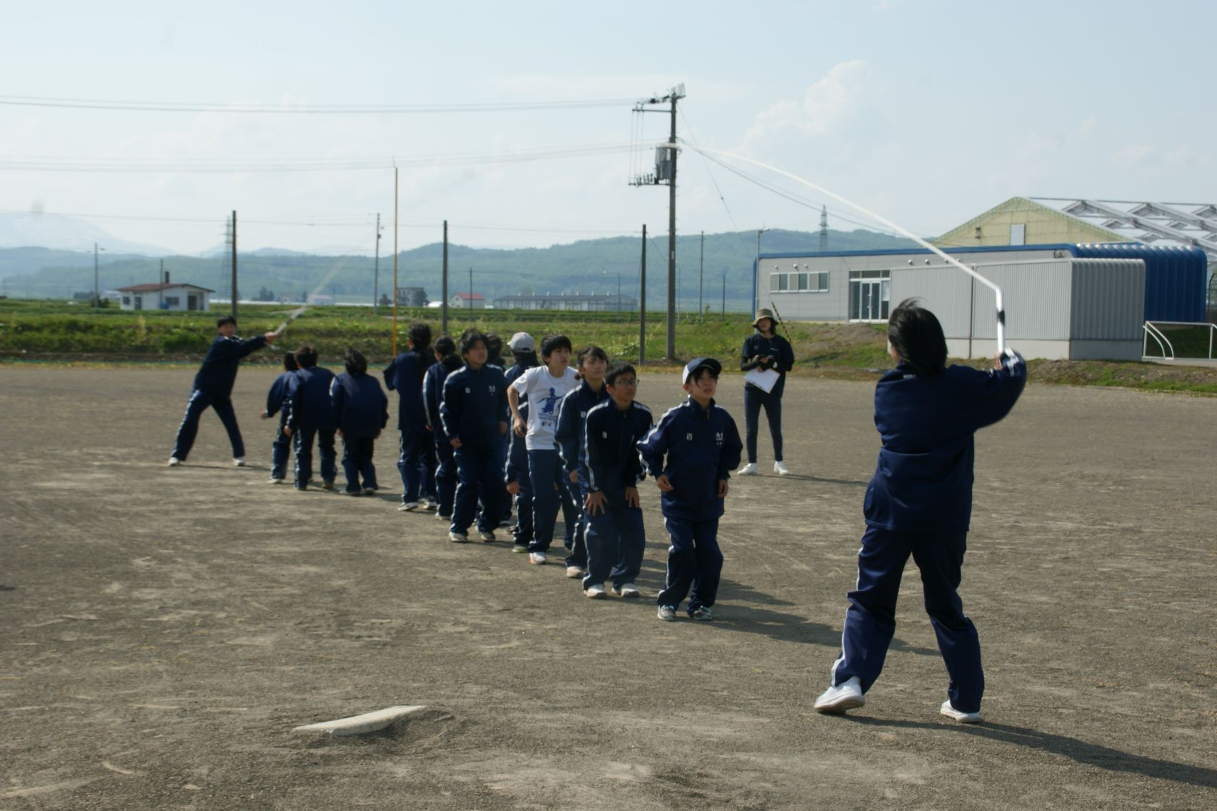 1年生の大縄跳び練習.JPG