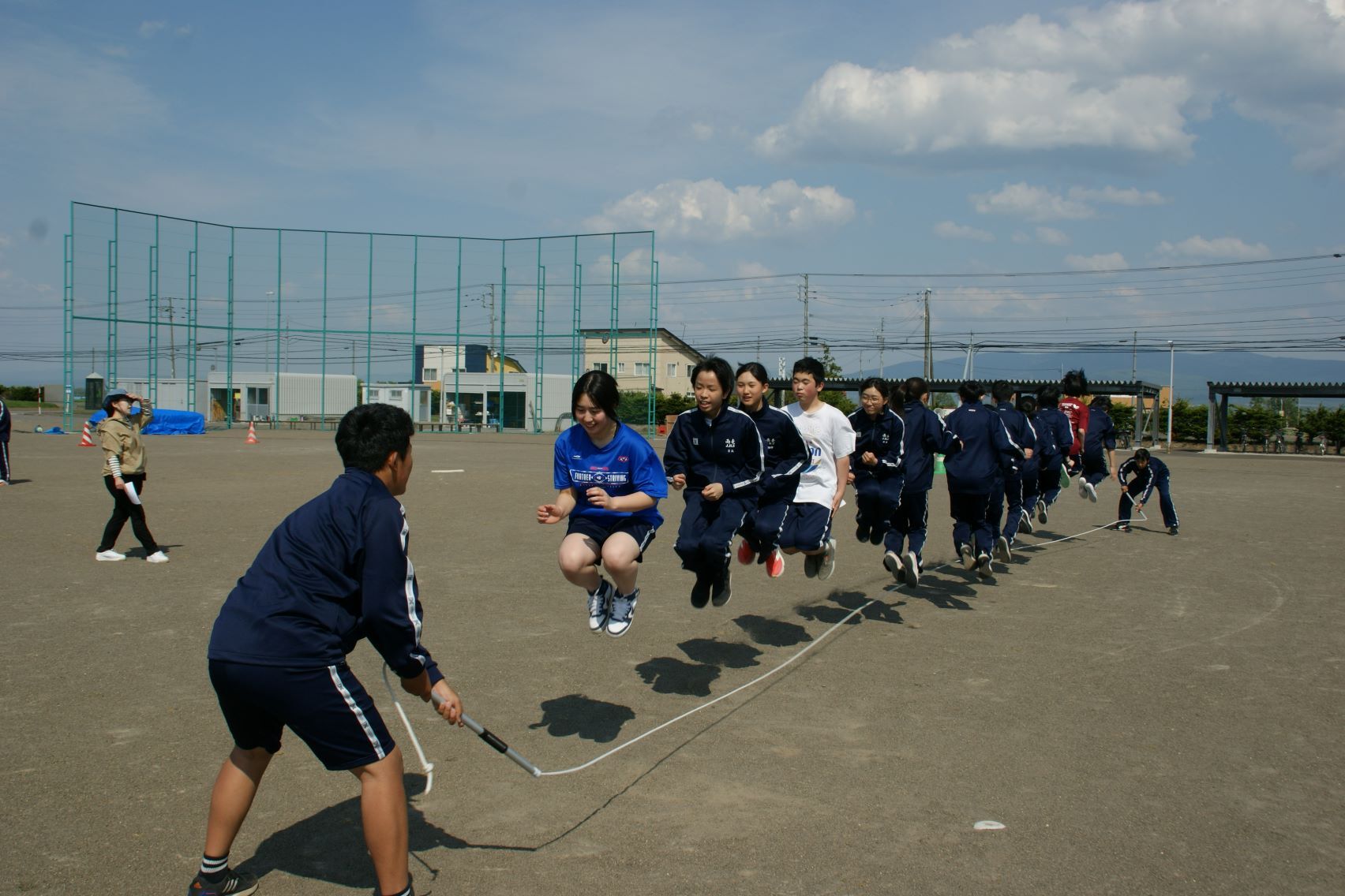 2年生の大縄跳び練習.JPG