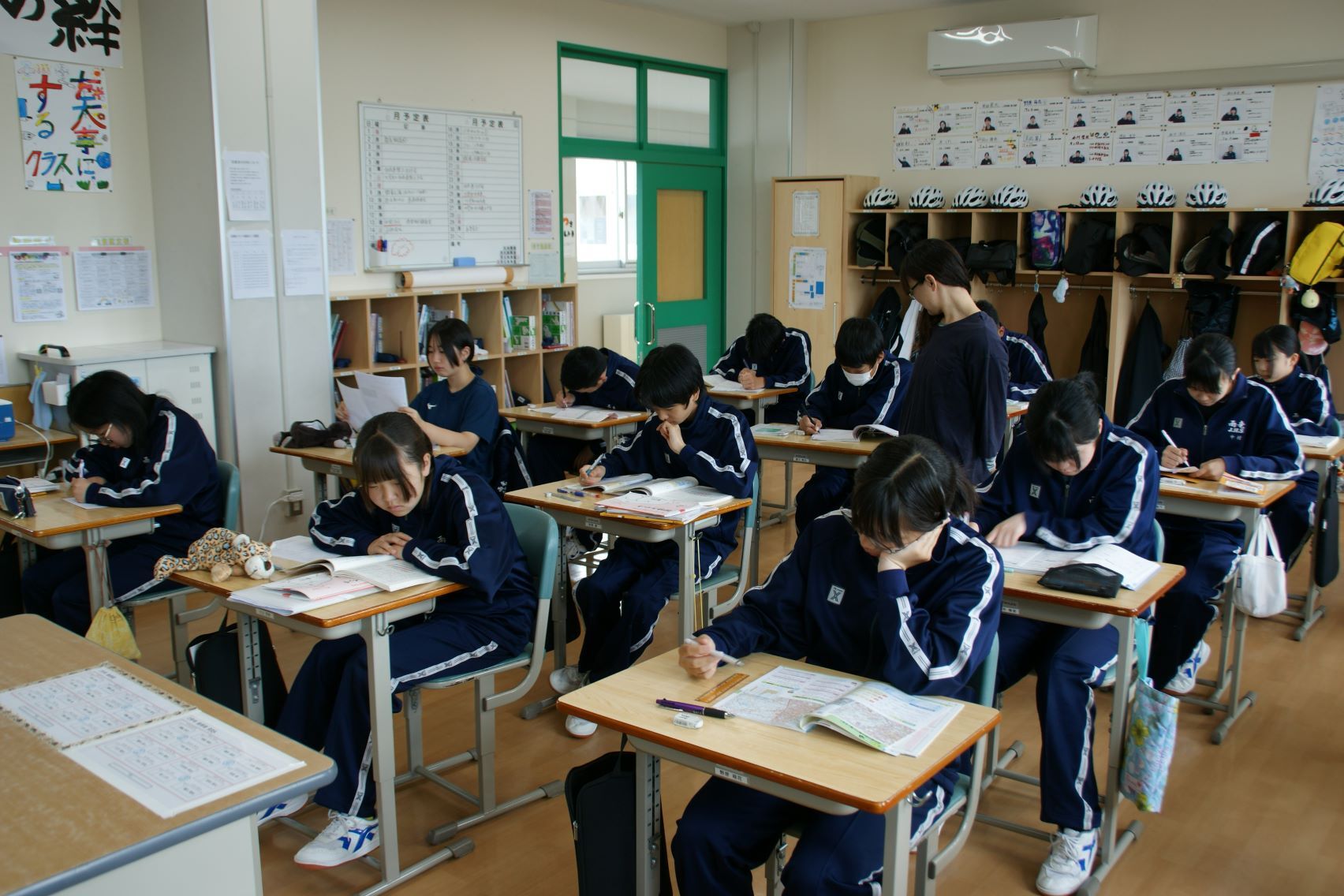 2年生朝学習の様子.JPG