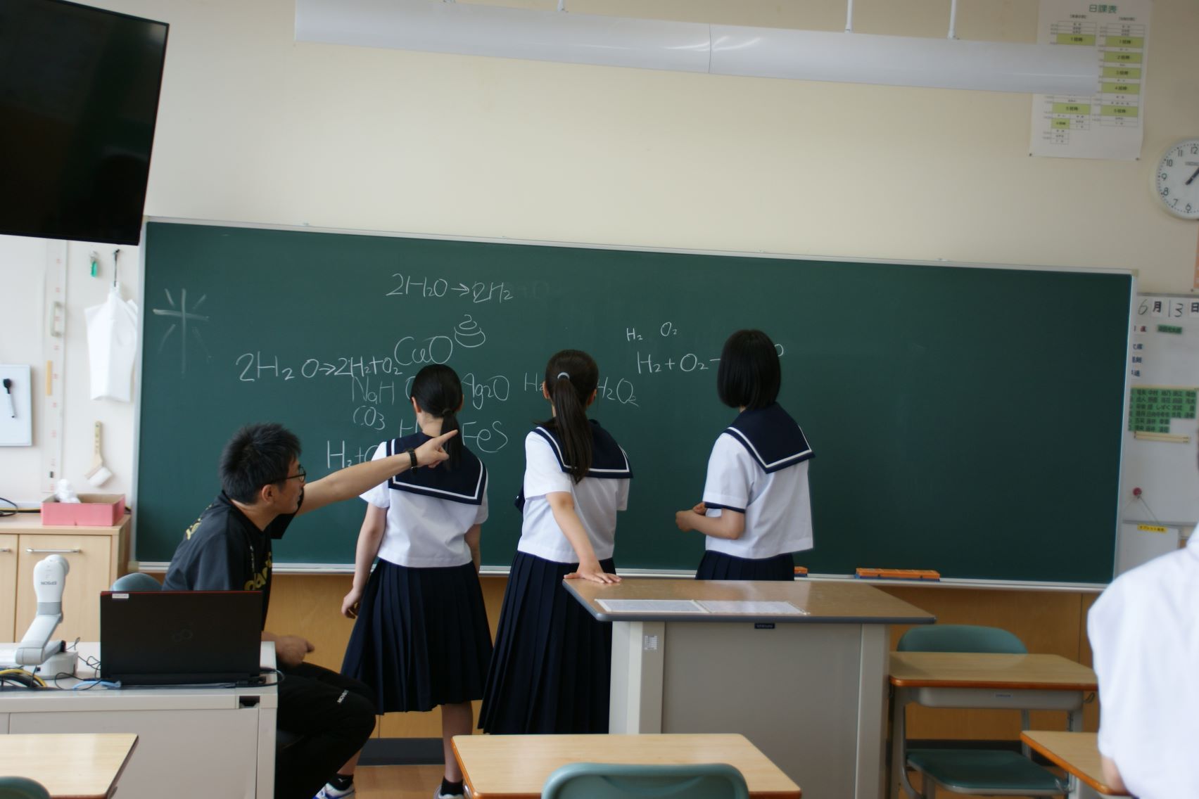 昼休み、教室で勉強していた2年生.JPG