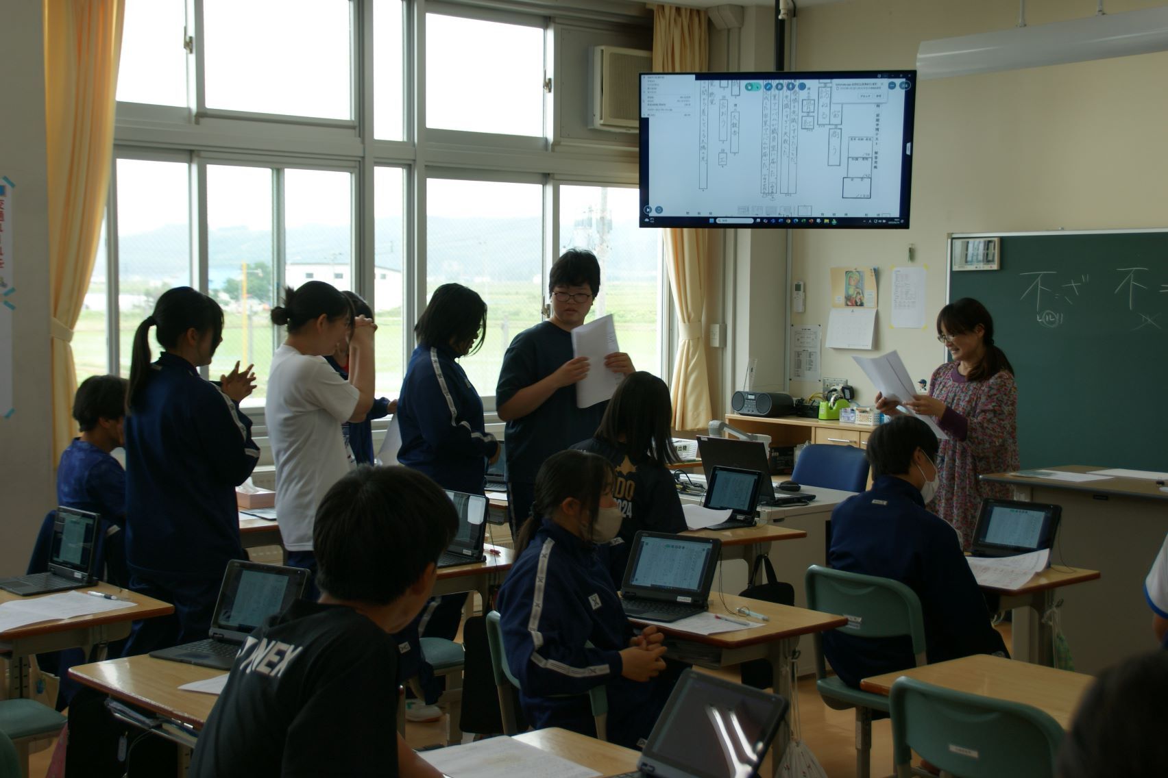 3年生テスト返却の様子.JPG