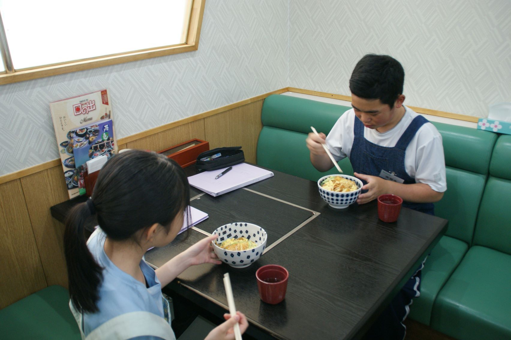 日の出ドライブインでまかない.JPG