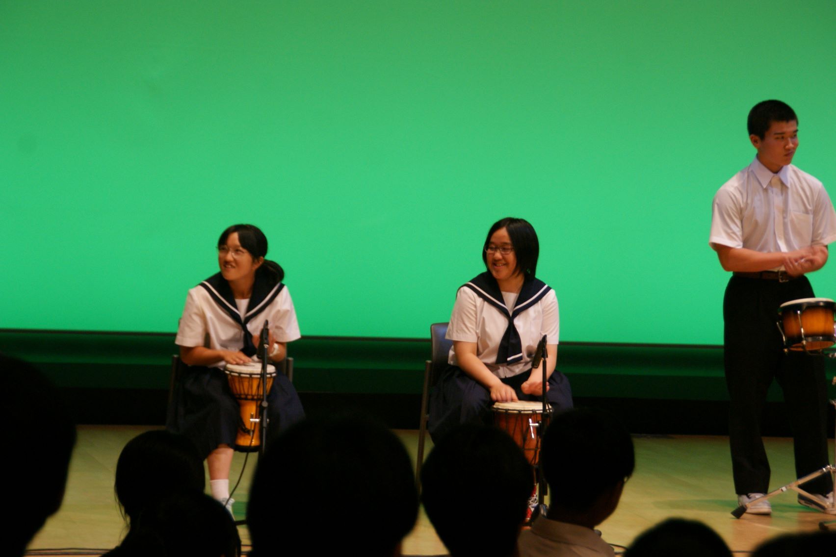 ステージで一緒に演奏.JPG