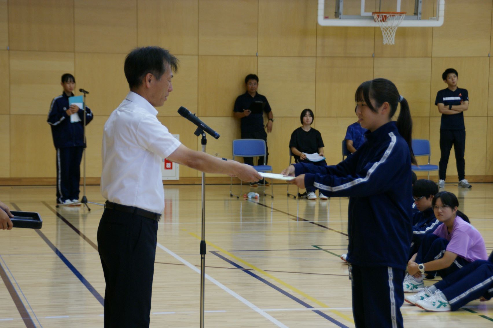 夏休み中の部活の大会の表彰伝達.JPG