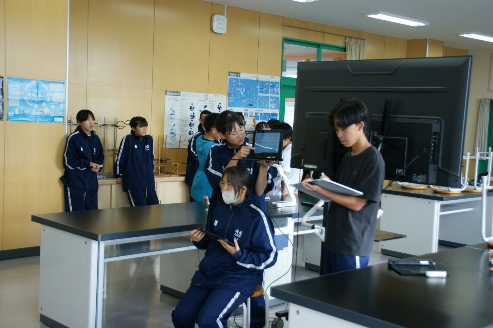 壁新聞PR動画を撮影している本部実行委員.JPG