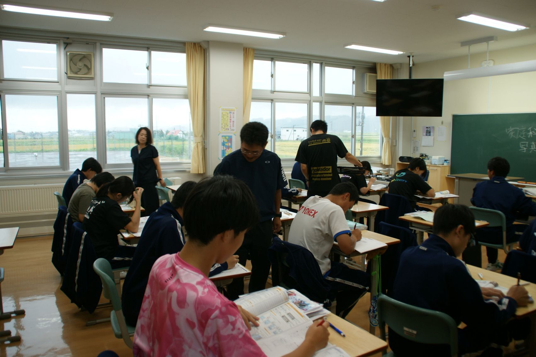 3年生朝学習の様子.JPG