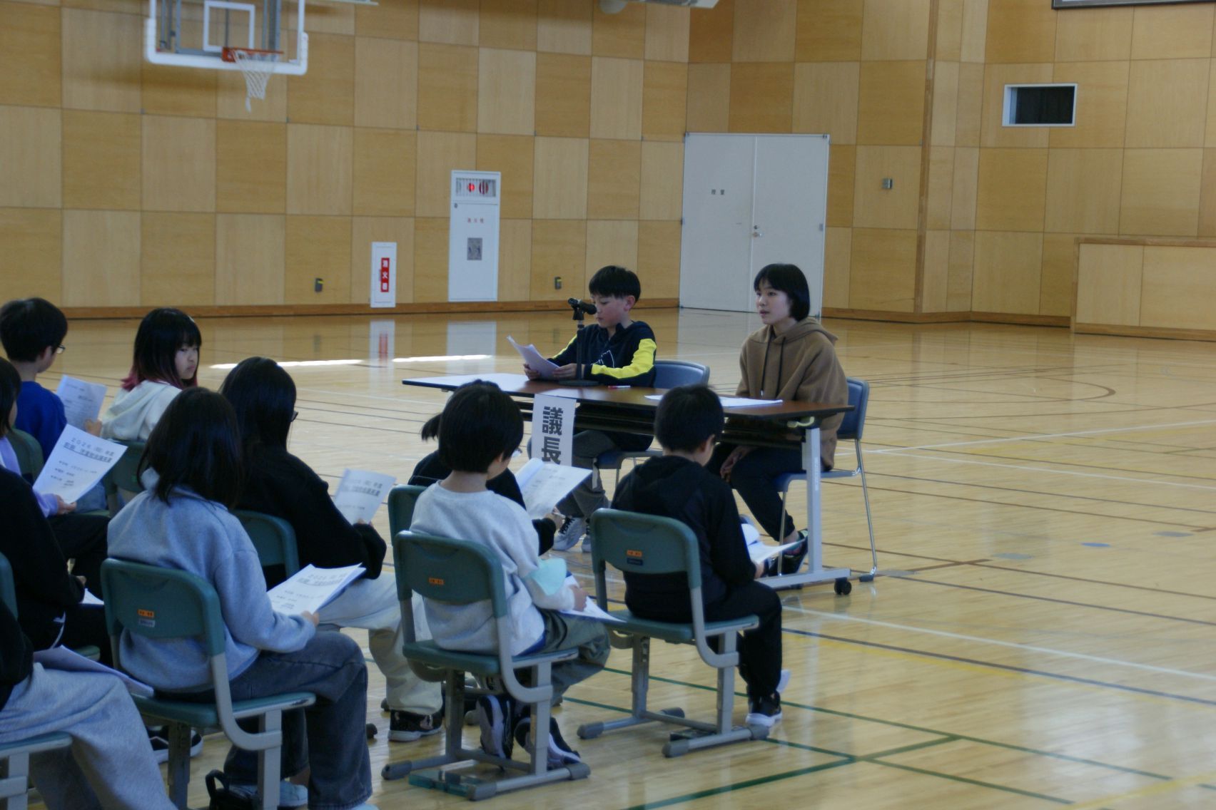 議長を務めた6年生.JPG