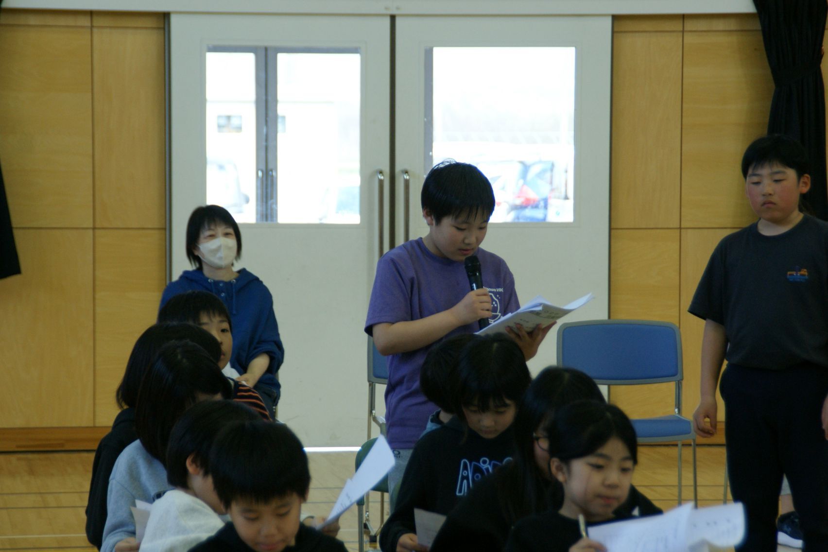 意見を述べる4年生.JPG