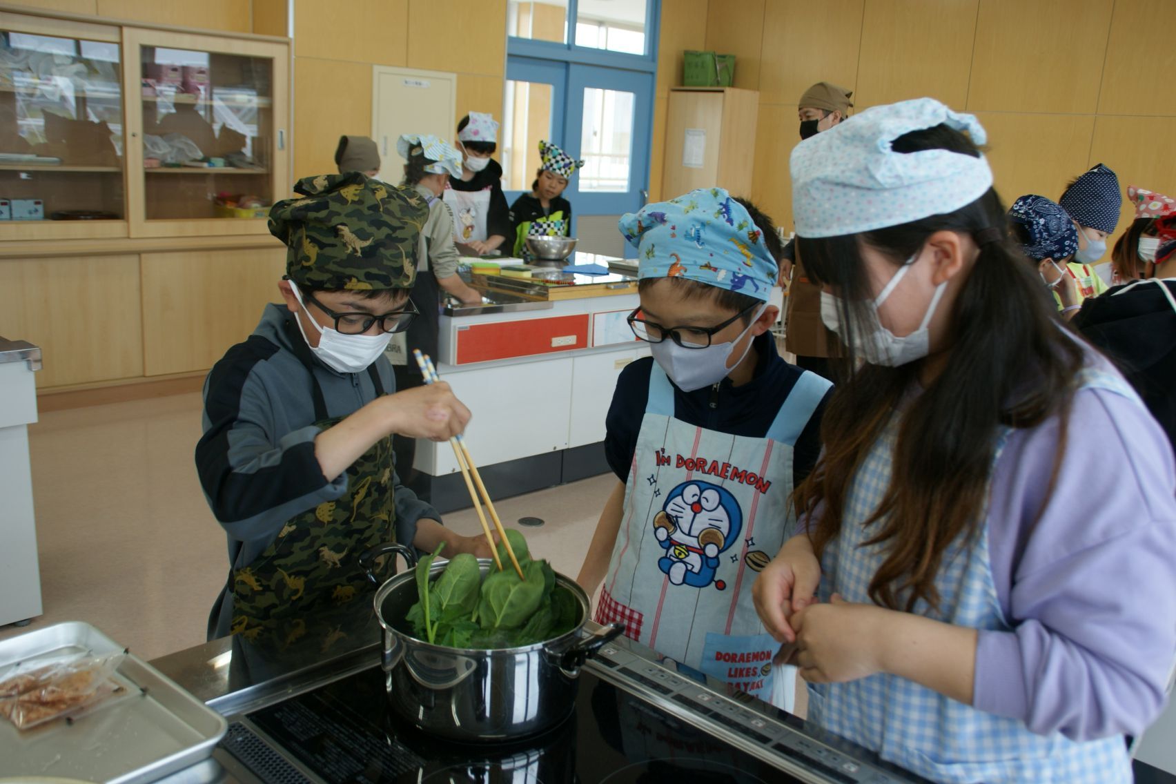 ほうれん草をゆでる.JPG