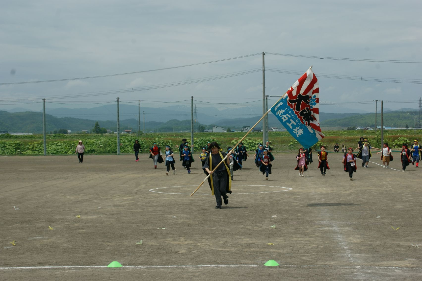 暑い中、全校練習.JPG