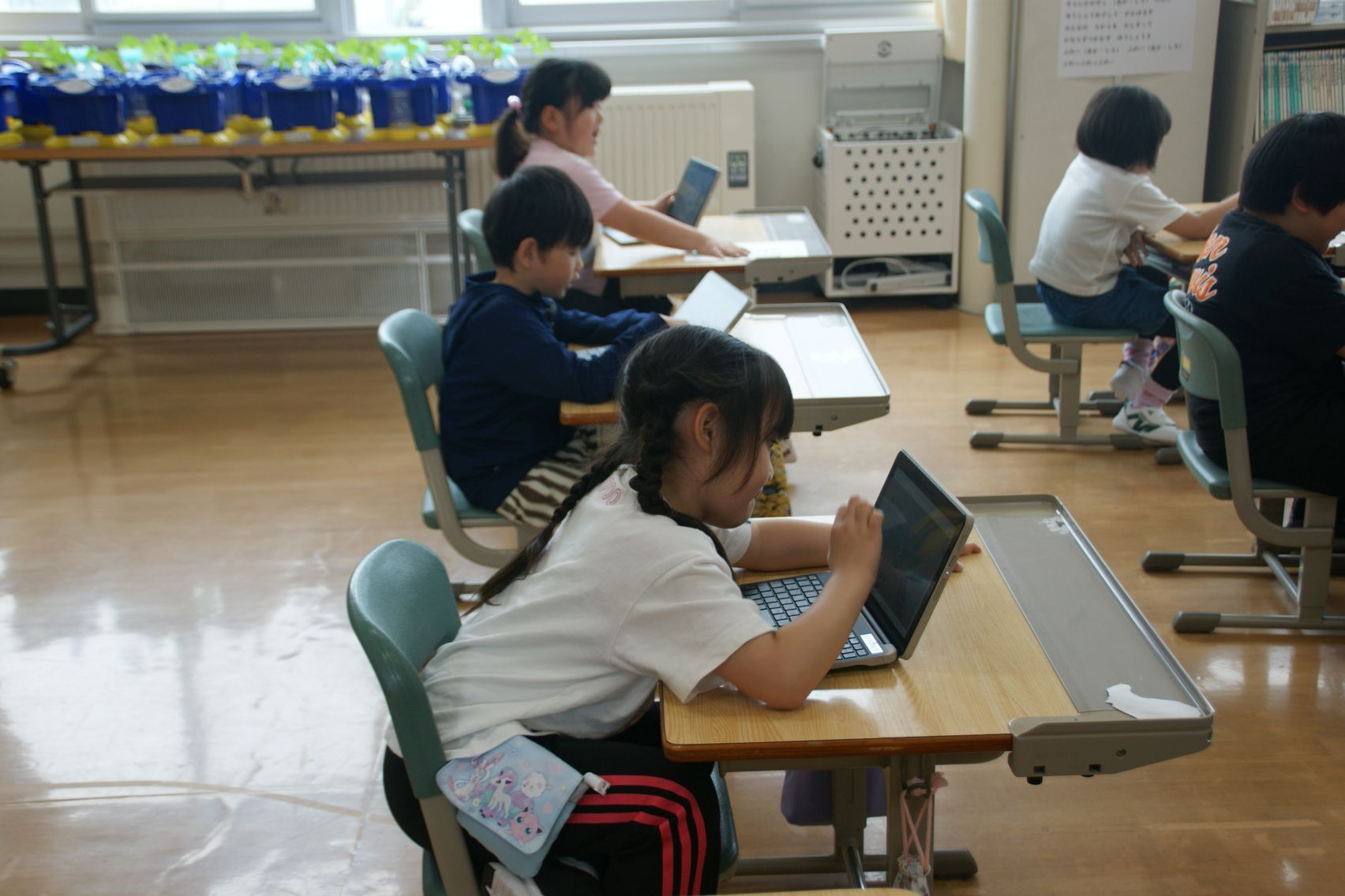 真剣に問題に取り組む1年生.JPG