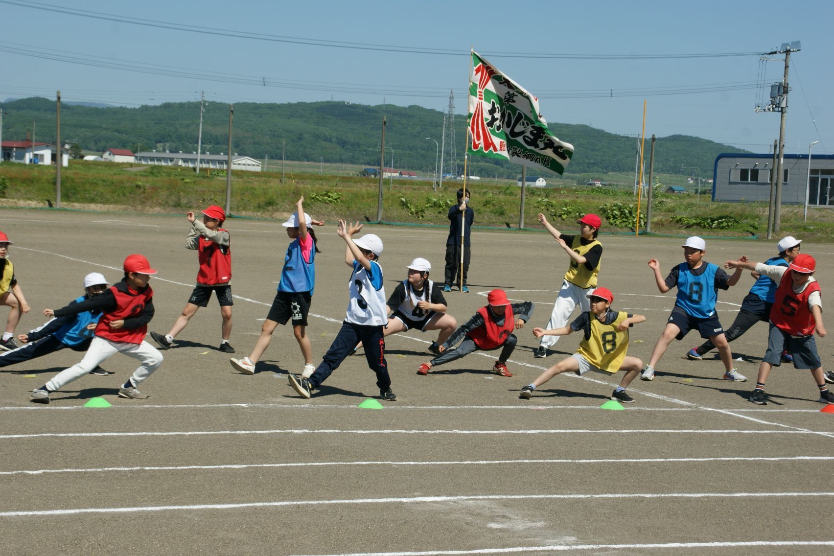 暑い中、頑張って踊る.JPG