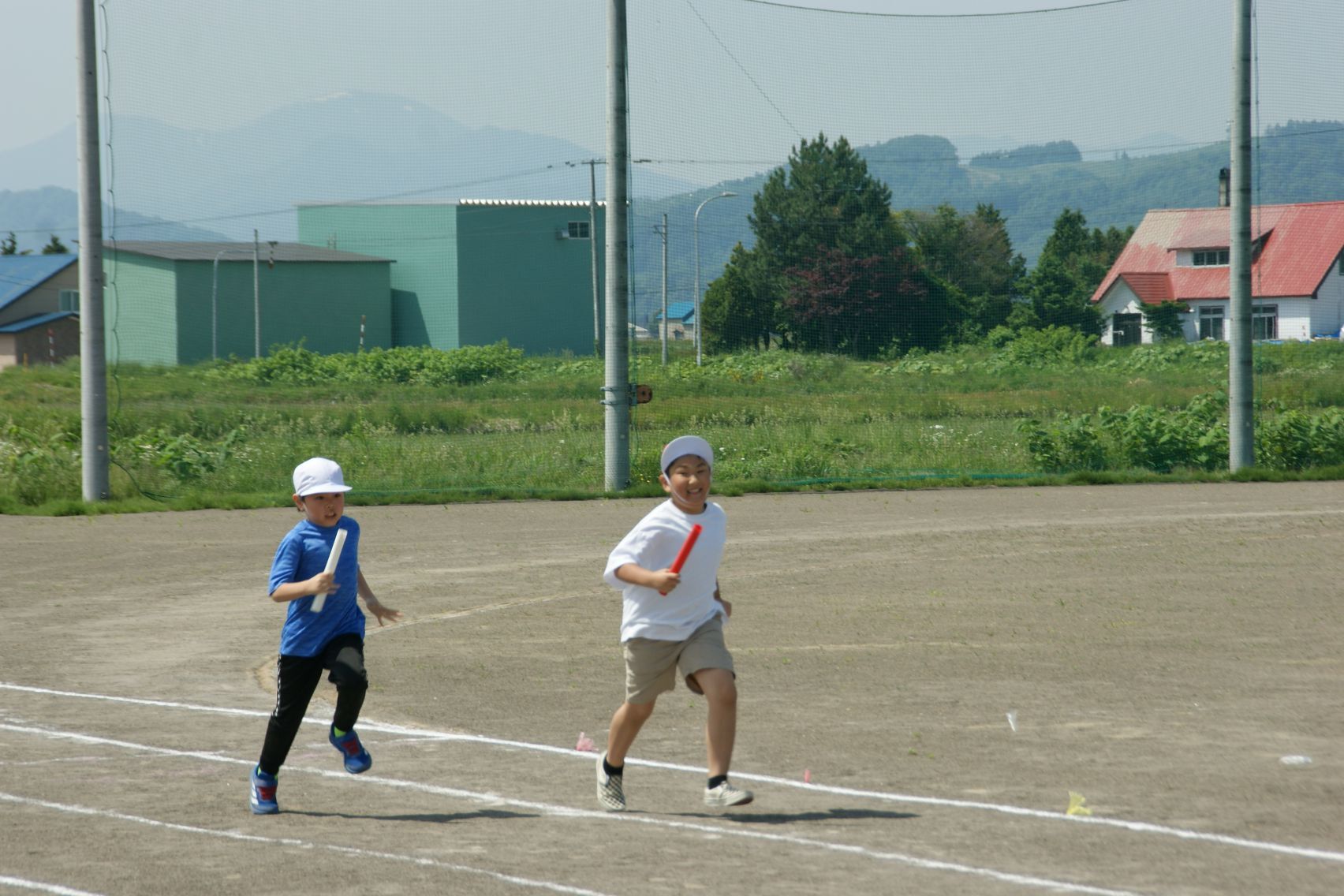 頑張って走る2年生.JPG