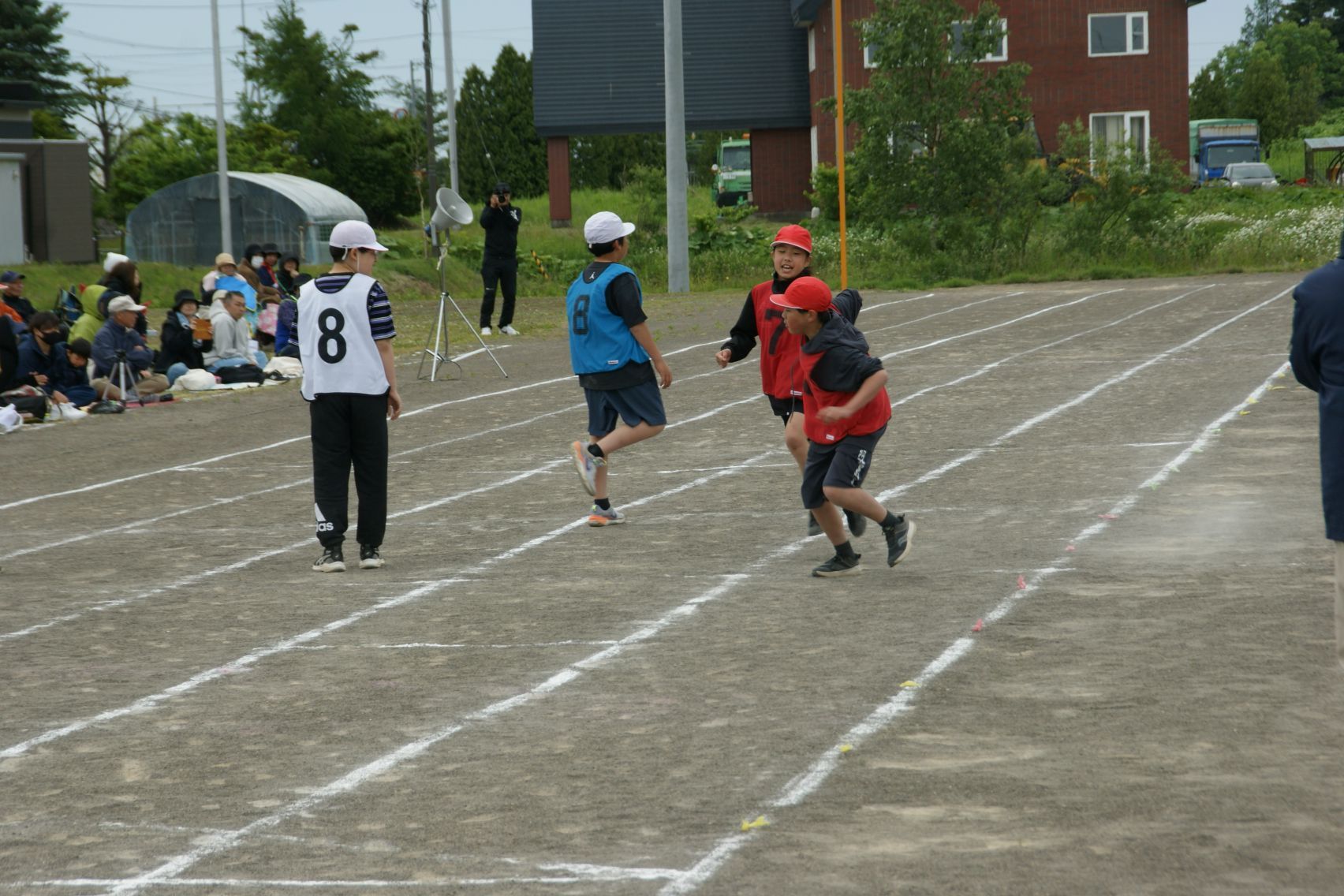 20 高学年リレー.JPG