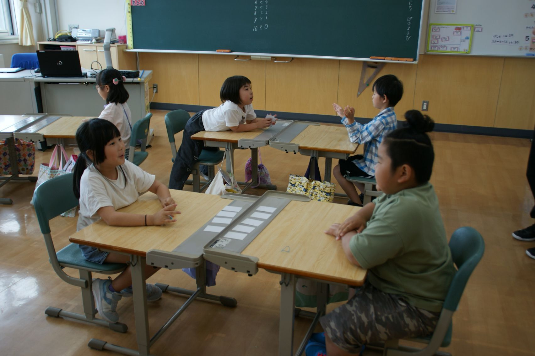 カードゲーム形式で勉強.JPG