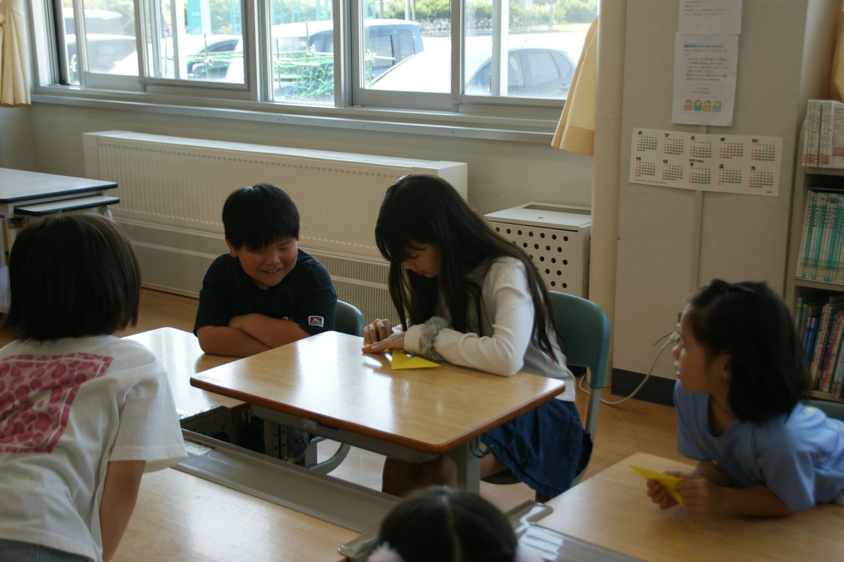 1年生が教えてもらう場面も.JPG