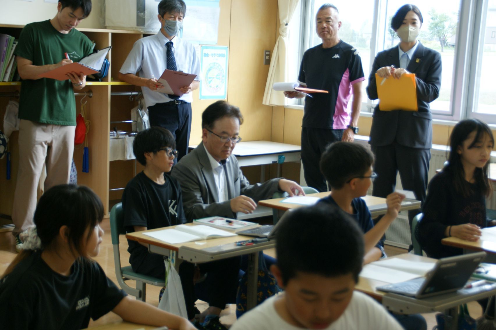 小中の先生方が参観.JPG