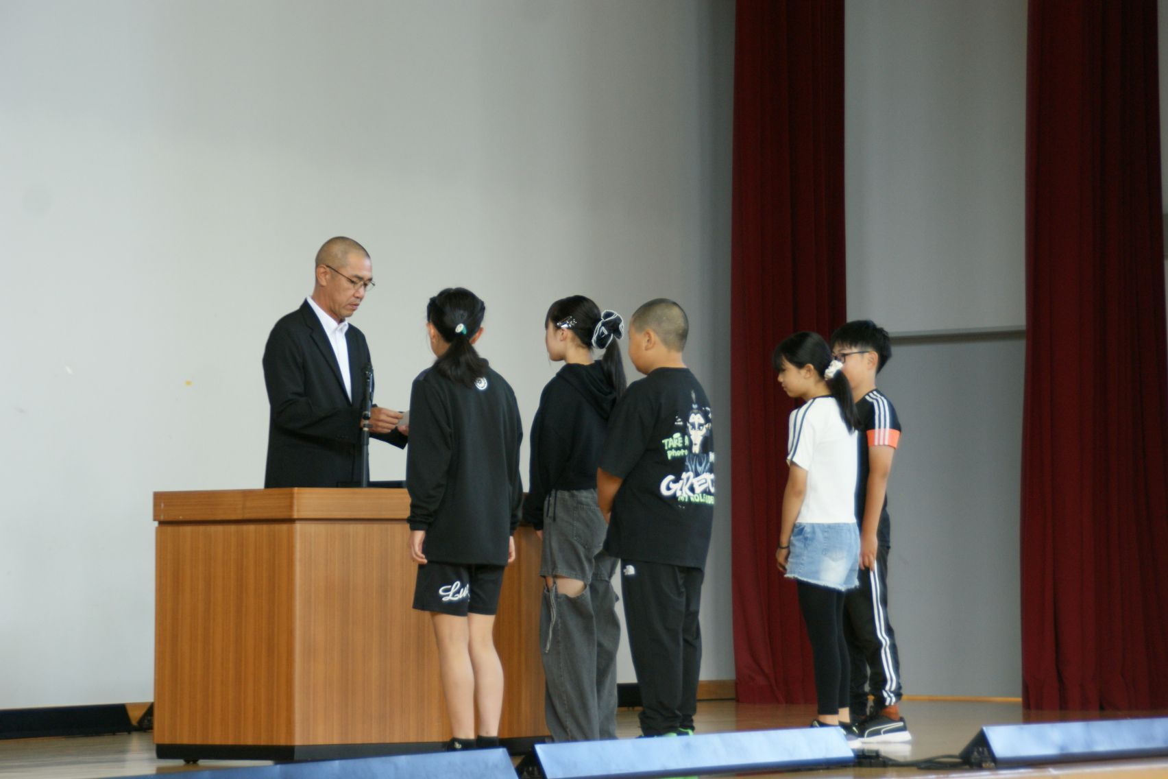 後期児童会役員の任命式.JPG