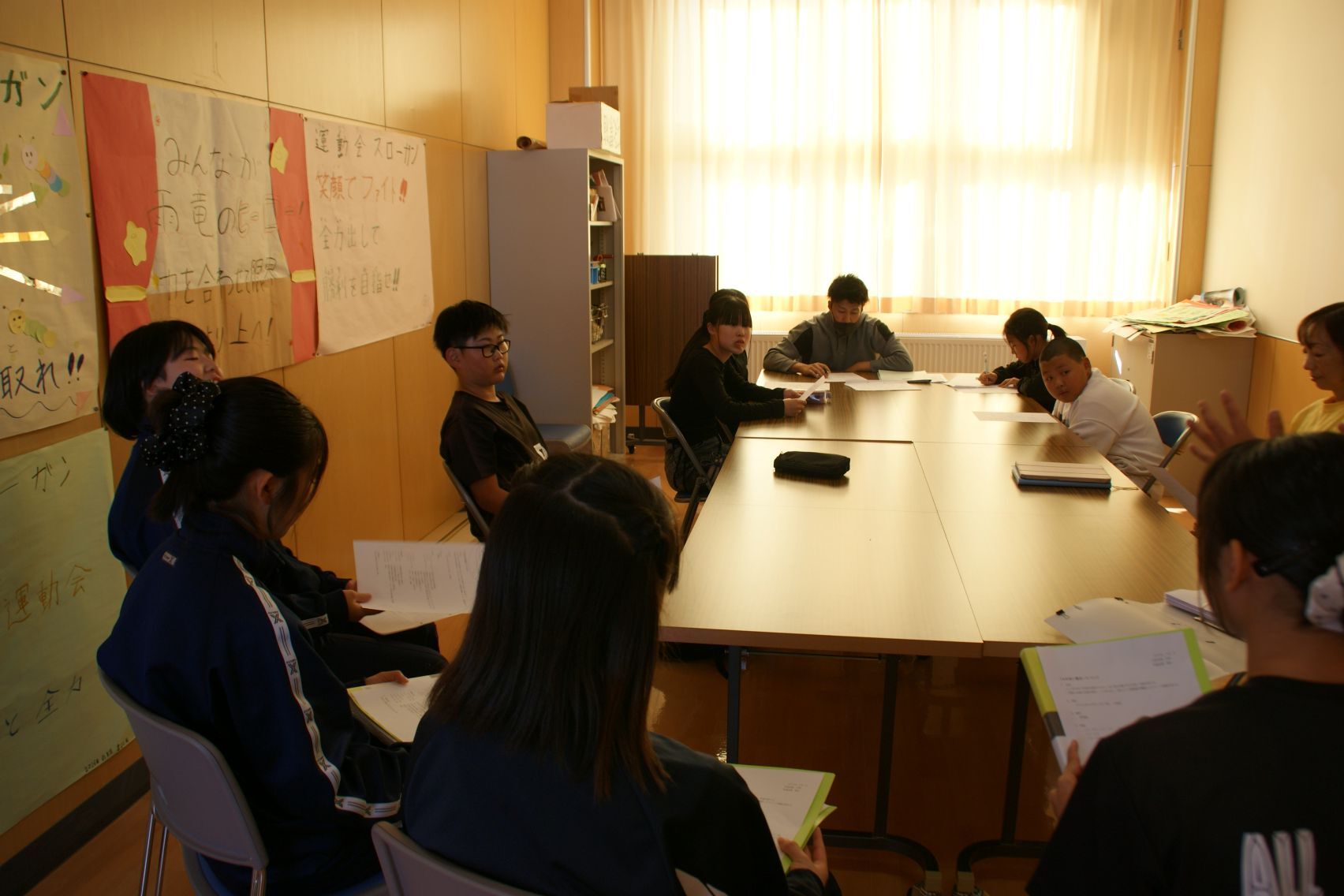 書記局でふれあい集会の計画.JPG