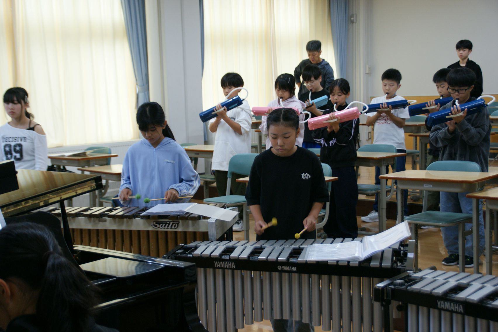 高学年器楽練習.JPG